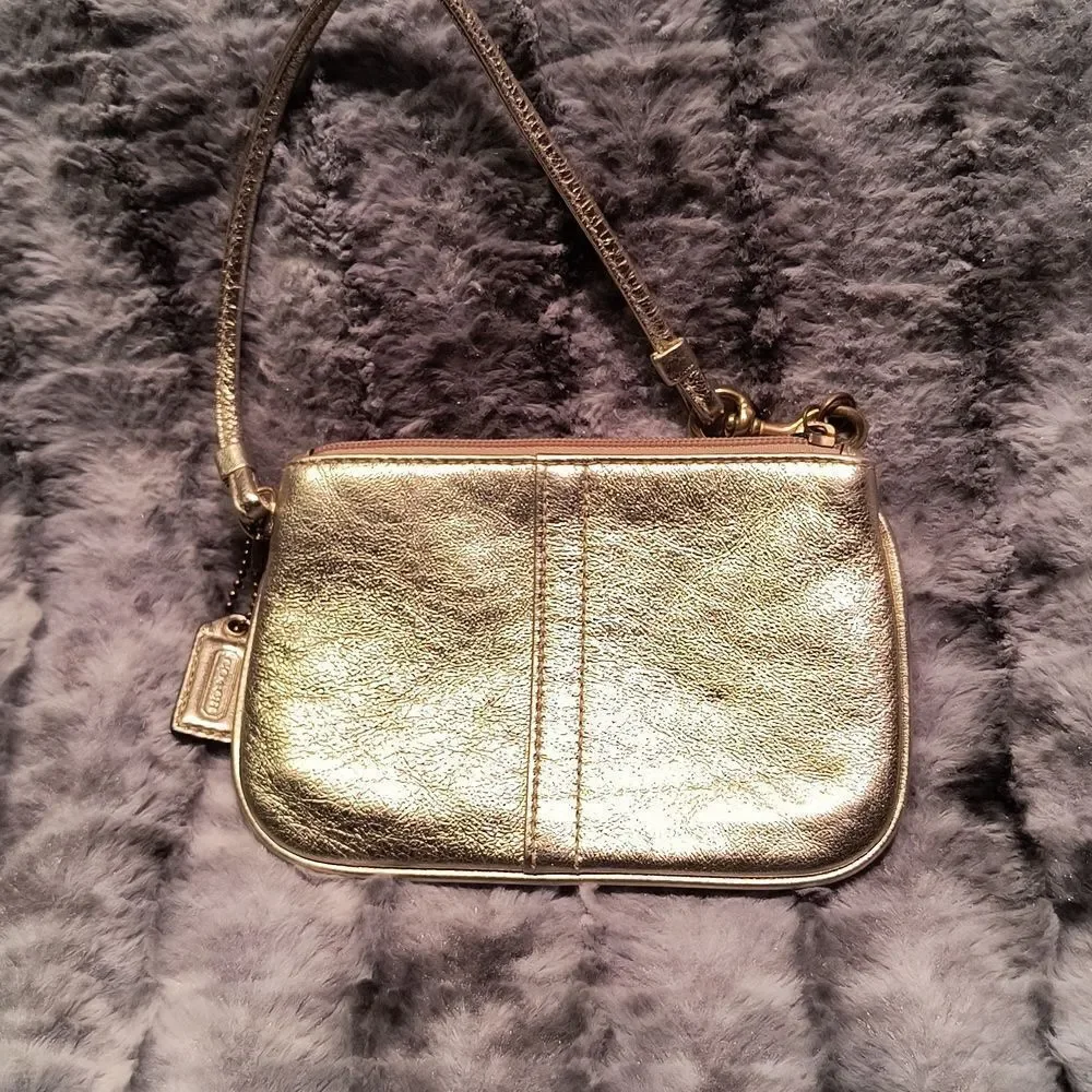 Coach wristlet - Picture 1 of 4